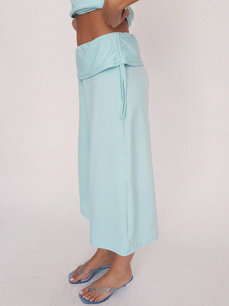 WALNUT CAPRI SHORTS   / water