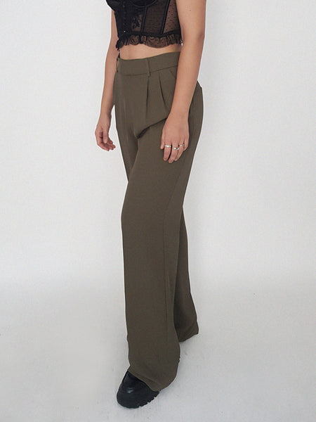 ASIZE TROUSERS // green