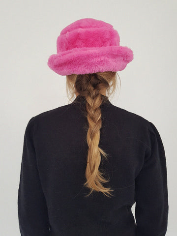 FLUFFY HAT // pink