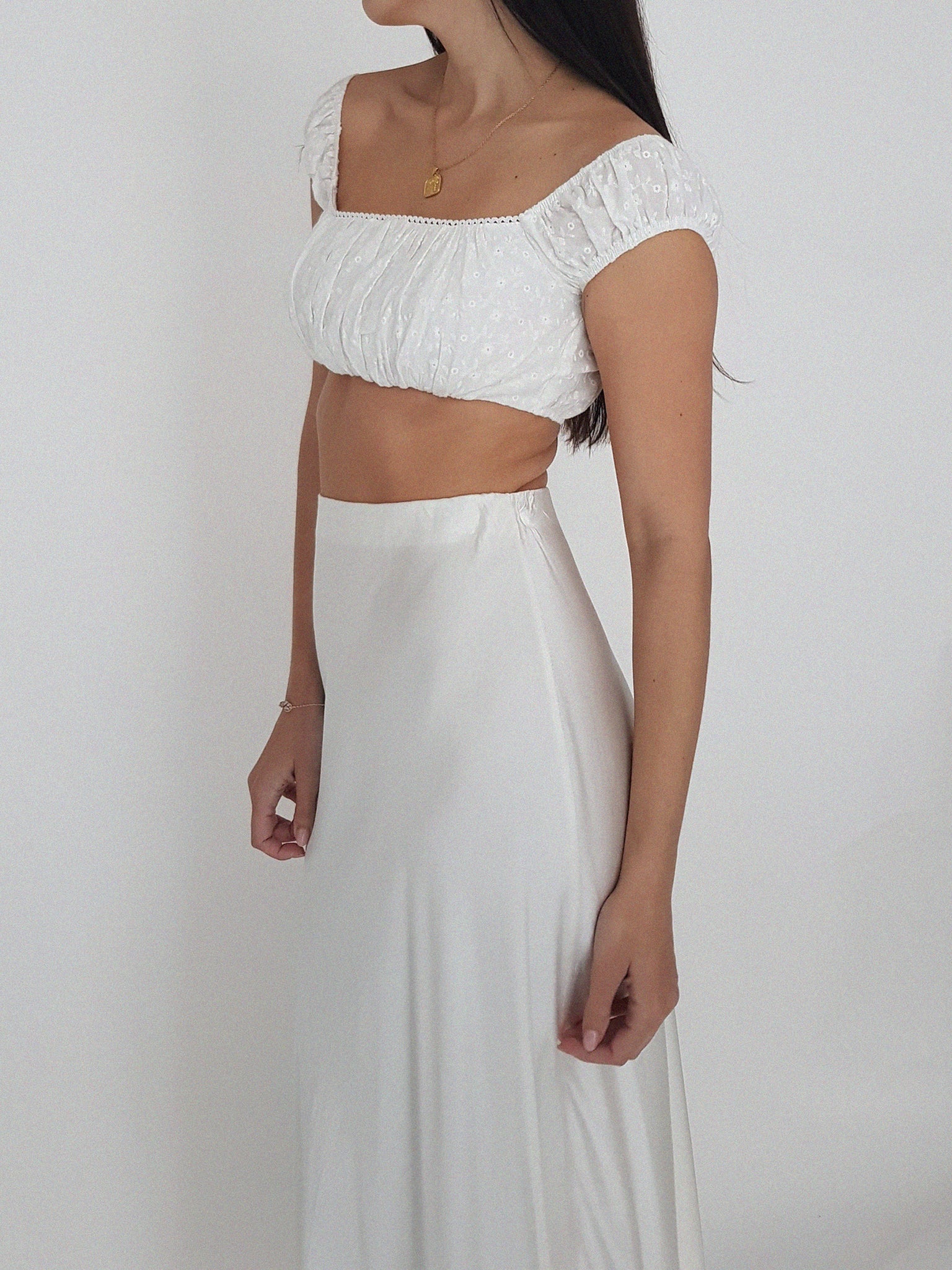 SHINNING SKIRT // WHITE