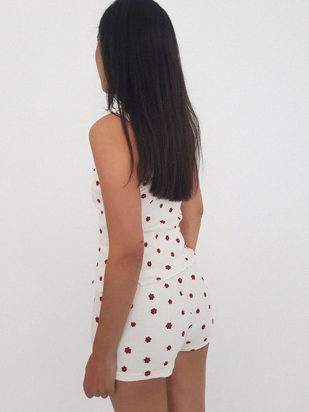 IRIS SHORTS // red daisy