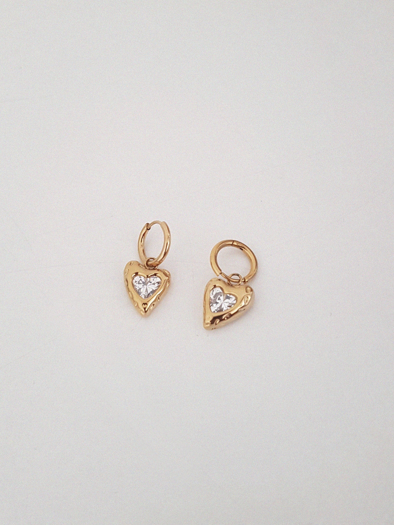 EARRING // mini heart