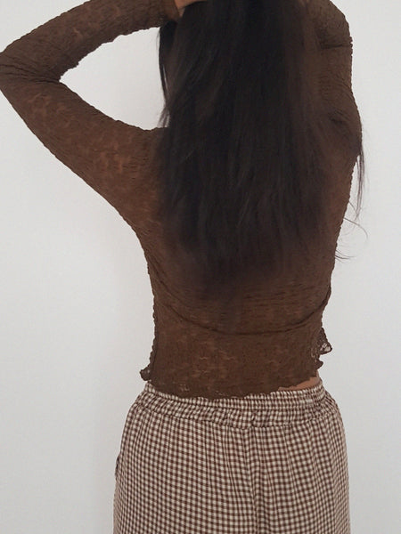 FLOWER TURTLENECK // brown