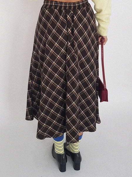 PLAID SKIRT //