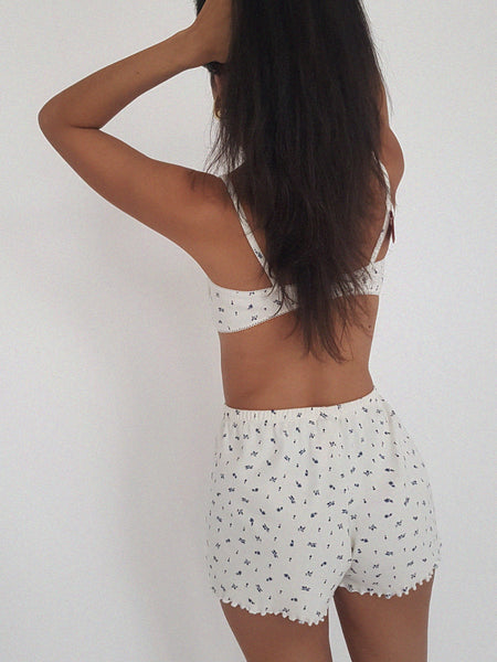 IRIS SHORTS // daisy