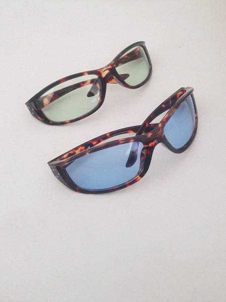 RAVE // blue or green