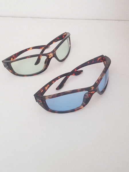 RAVE // blue or green