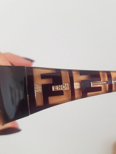 FENDI SUNNIES
