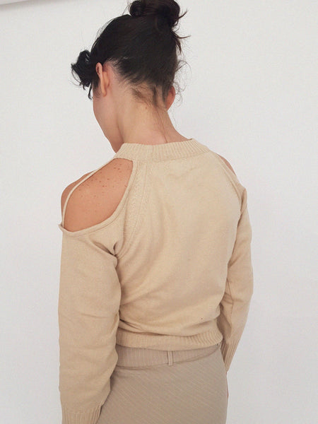 KNIT TOP
