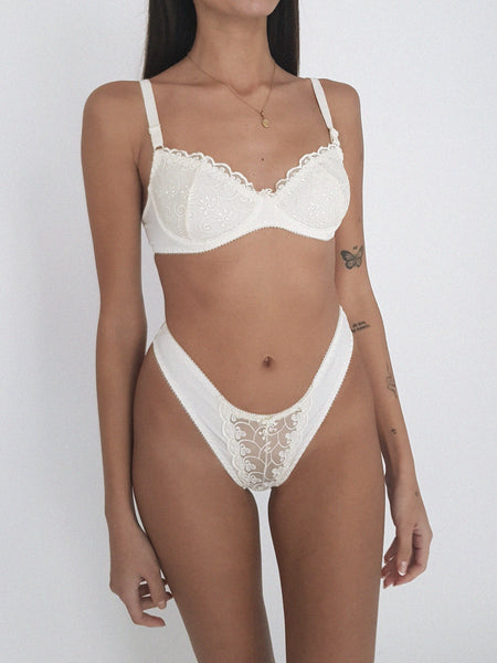 LINGERIE SET // white