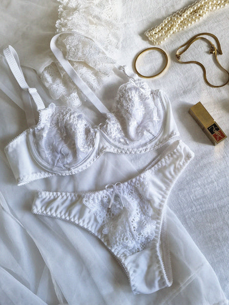 LINGERIE SET // white