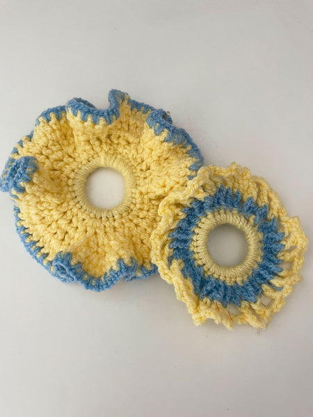 HANDMADE SCRUNCHIES // DUO