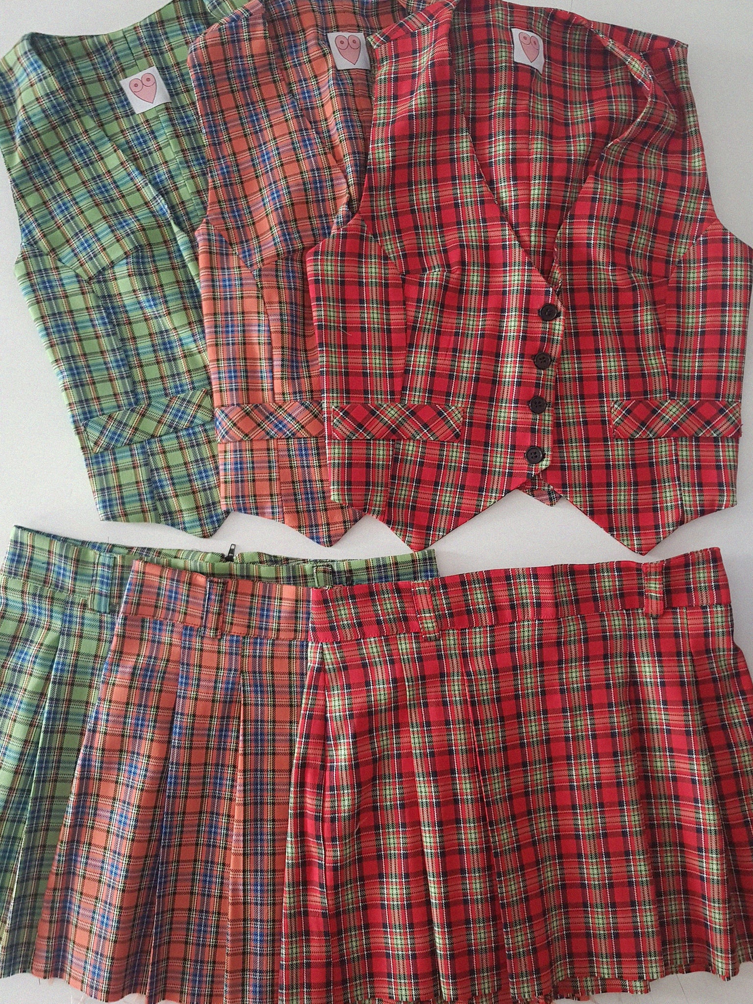 THE MINI SKIRT // red plaid