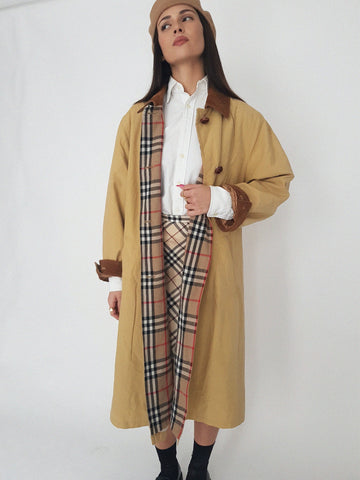 BURBERRY TRENCH COAT II